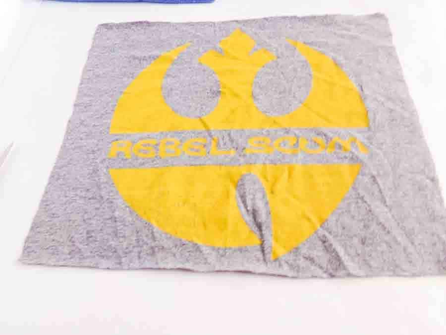 Πλατεία T-Shirt για DIY T-shirt κουβέρτα No-Sew Project